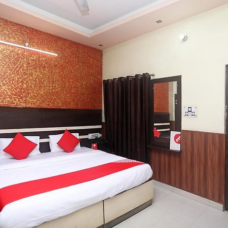 Vaccinated Staff- Oyo 18541 Hotel Haridev Roorkee Zewnętrze zdjęcie