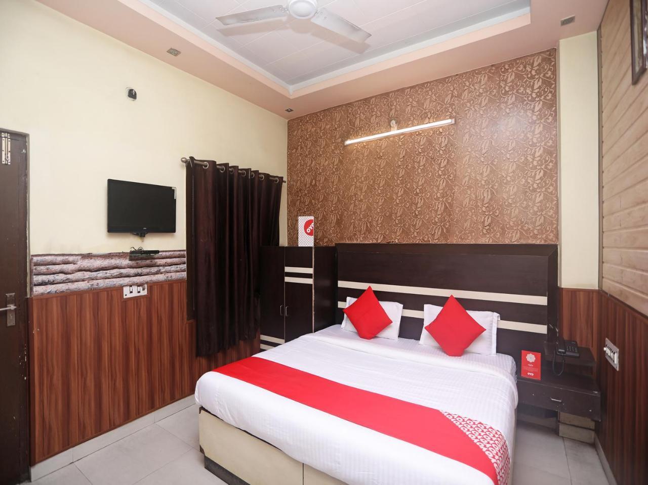 Vaccinated Staff- Oyo 18541 Hotel Haridev Roorkee Zewnętrze zdjęcie